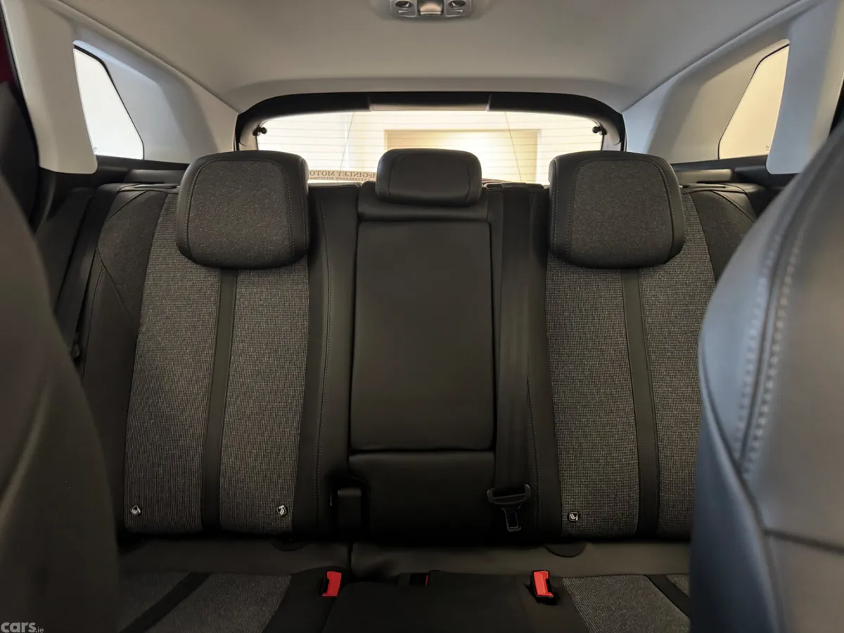 Peugeot 3008 MPV, Diesel, 2020, Red
