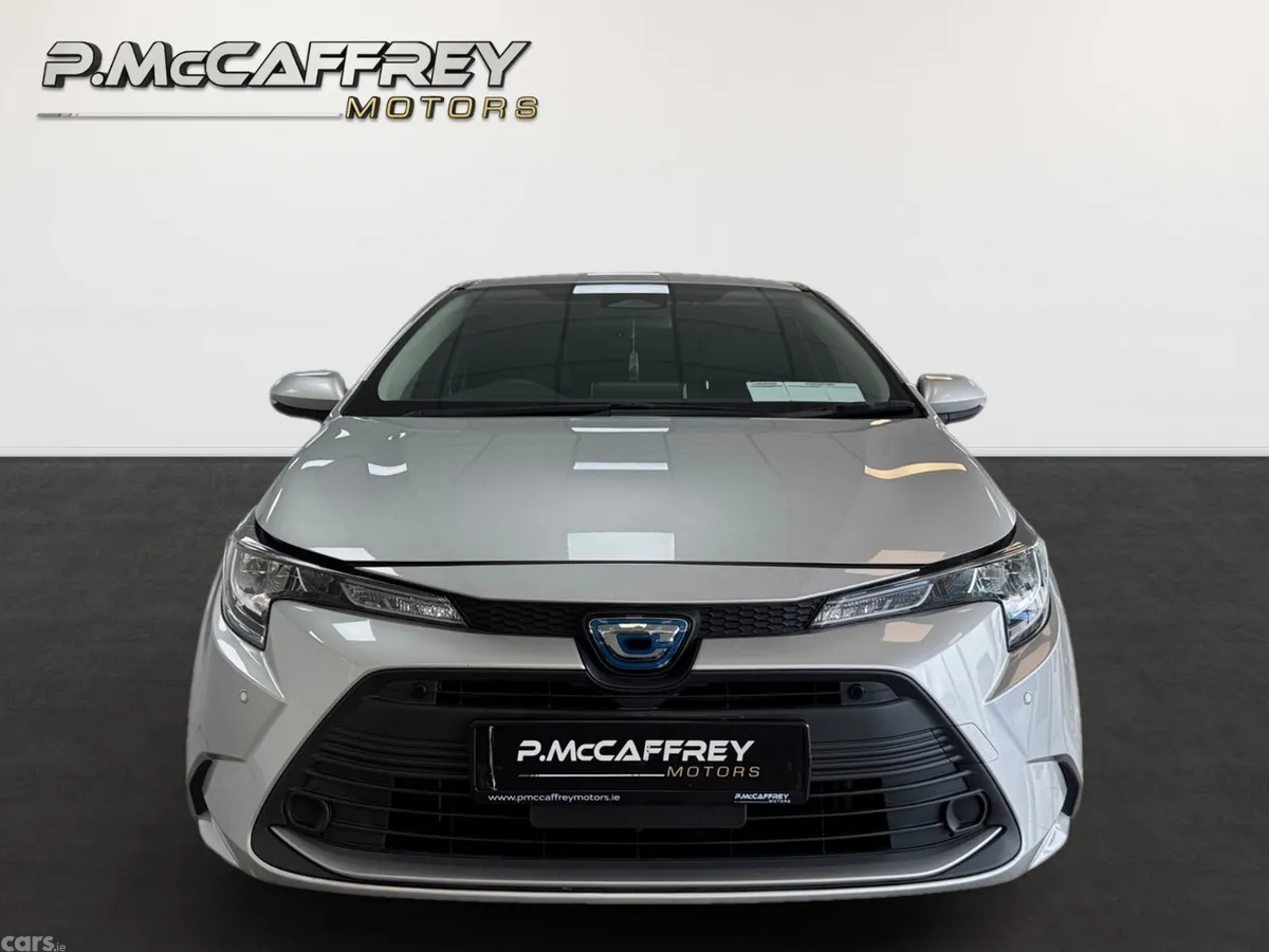 Toyota Corolla Estate, Petrol Hybrid, 2023, Silver