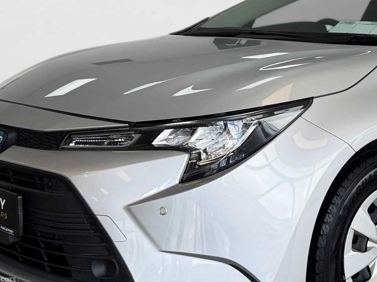 Toyota Corolla Estate, Petrol Hybrid, 2023, Silver