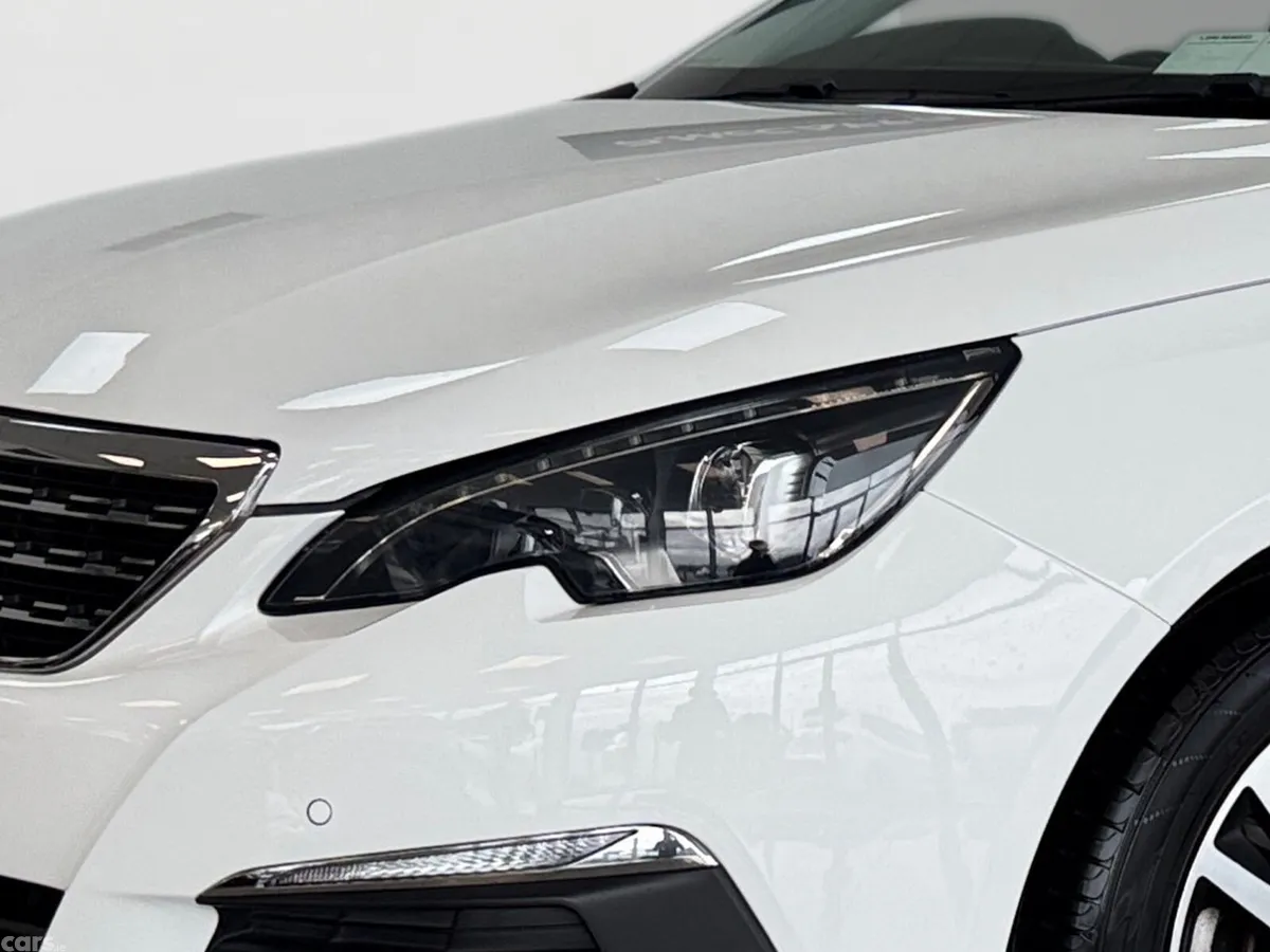 Peugeot 308 Hatchback, Diesel, 2019, White