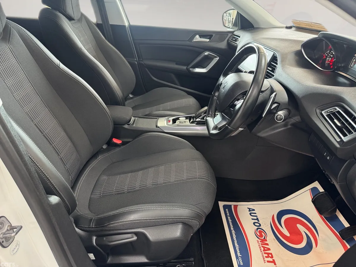 Peugeot 308 Hatchback, Diesel, 2019, White