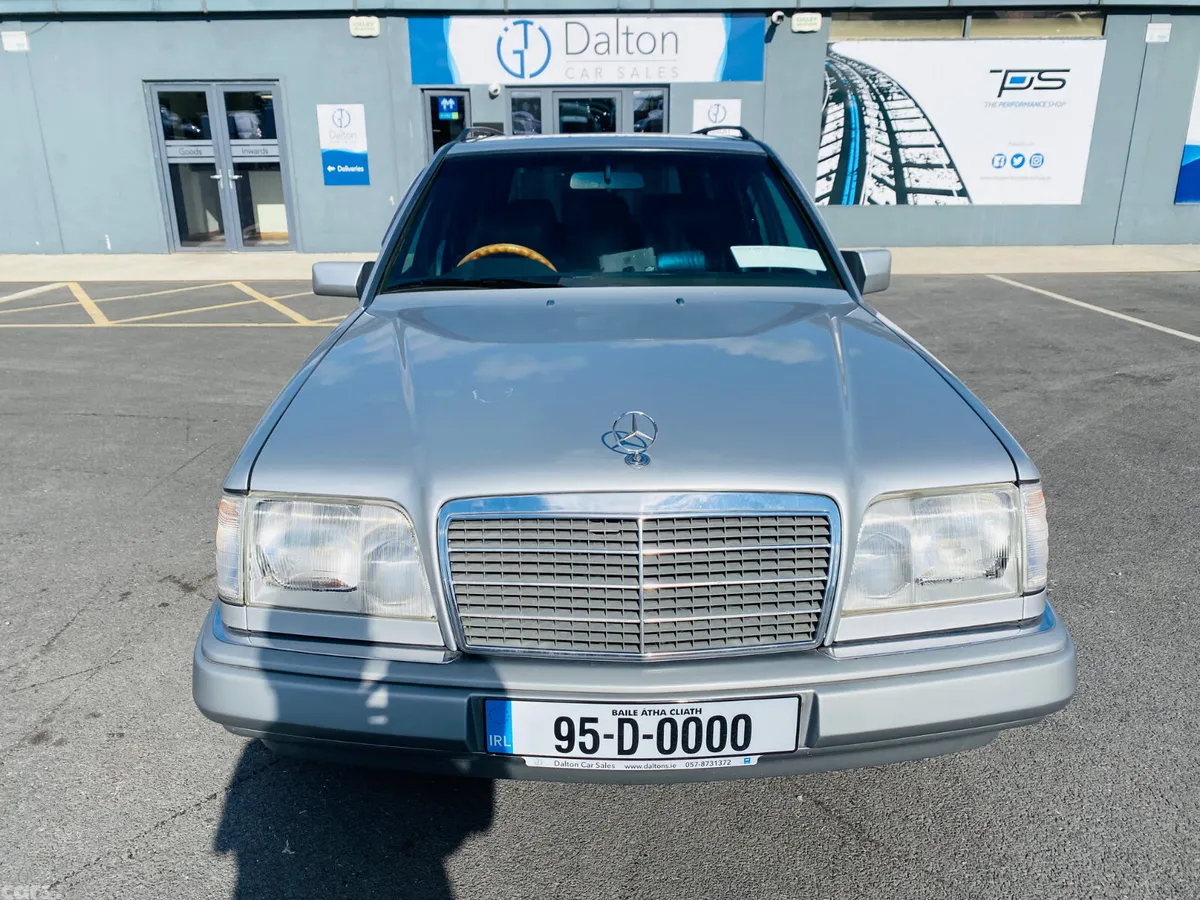Mercedes-Benz E-Class Estate, Petrol, 1995, Silver
