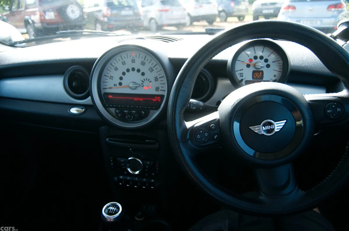 Mini One Hatchback, Diesel, 2013, White