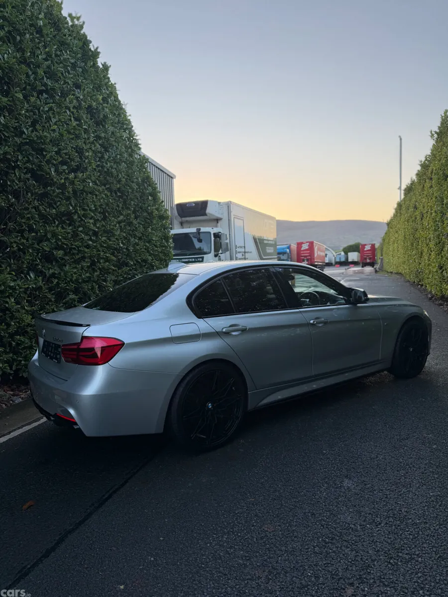 BMW 3-Series Saloon, Diesel, 2017, Silver
