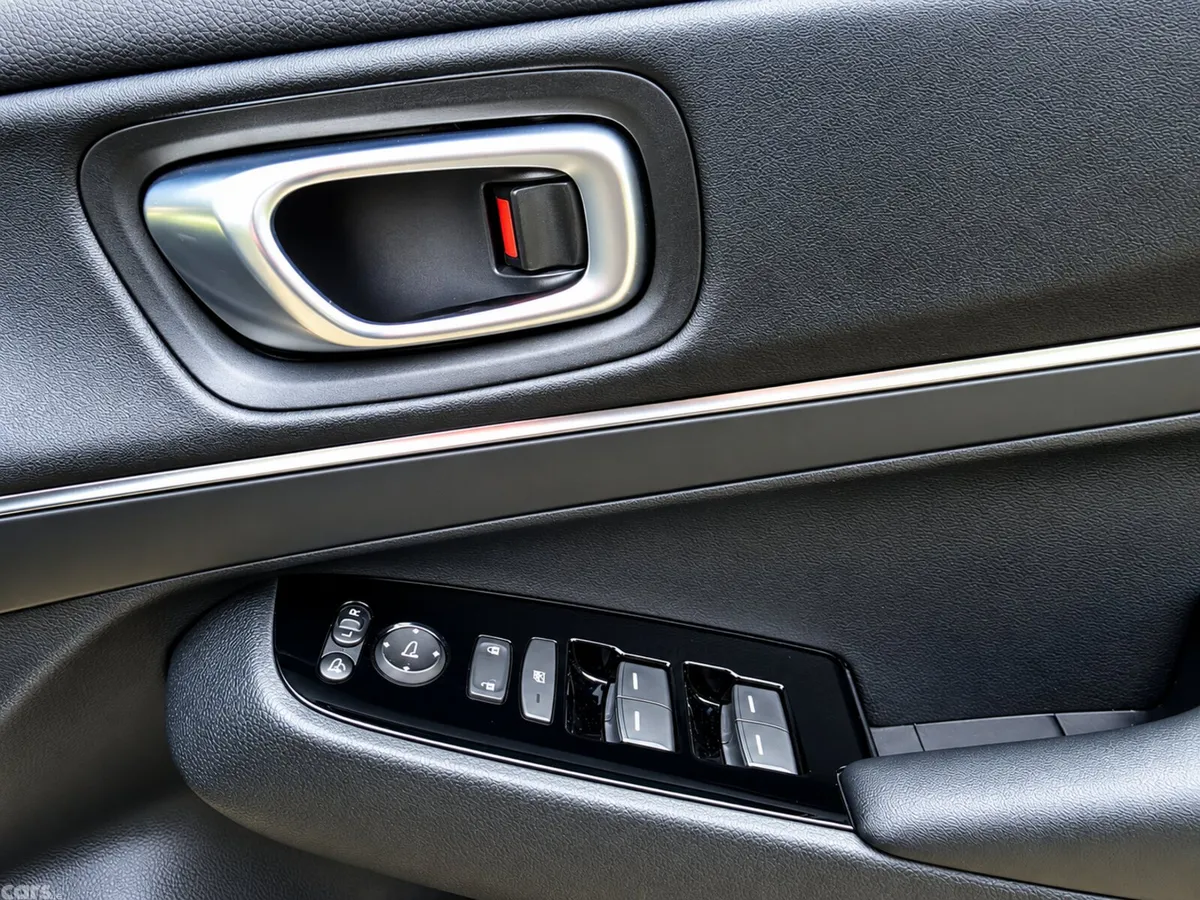 Honda Vezel SUV, Petrol Hybrid, 2022, Beige
