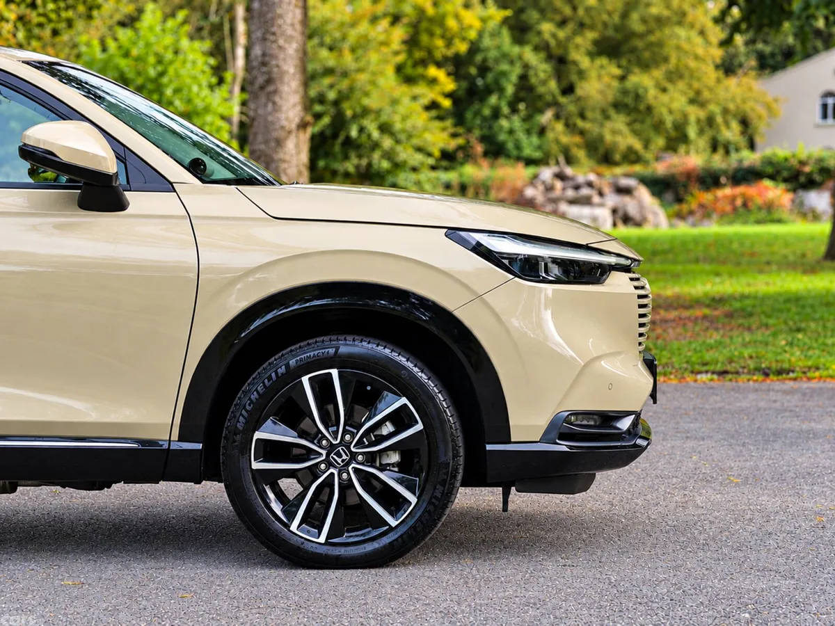 Honda Vezel SUV, Petrol Hybrid, 2022, Beige