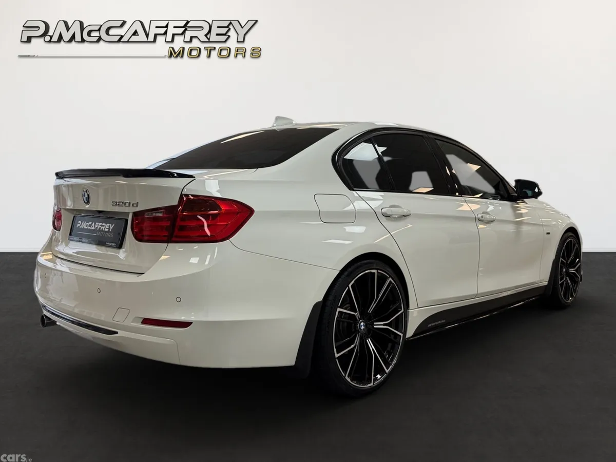BMW 3-Series Saloon, Diesel, 2015, White