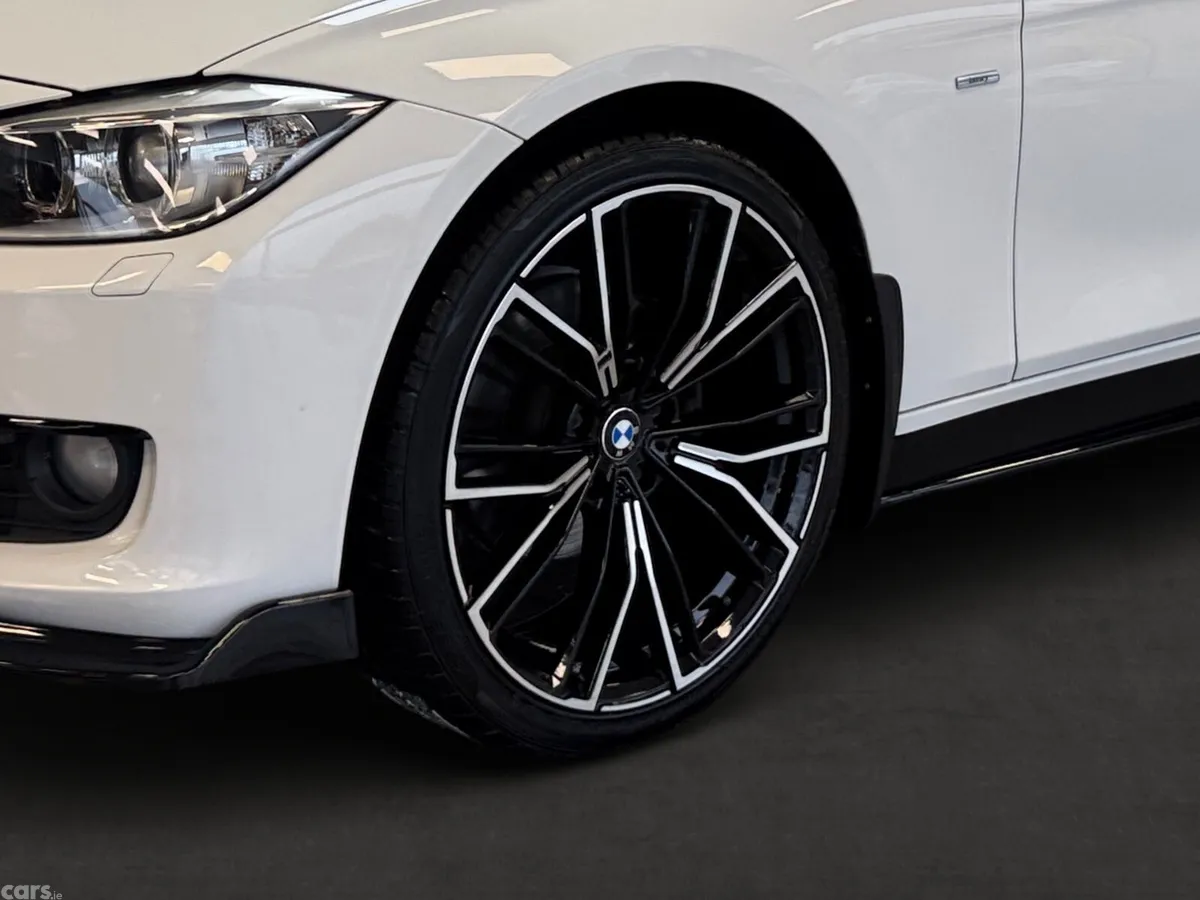BMW 3-Series Saloon, Diesel, 2015, White