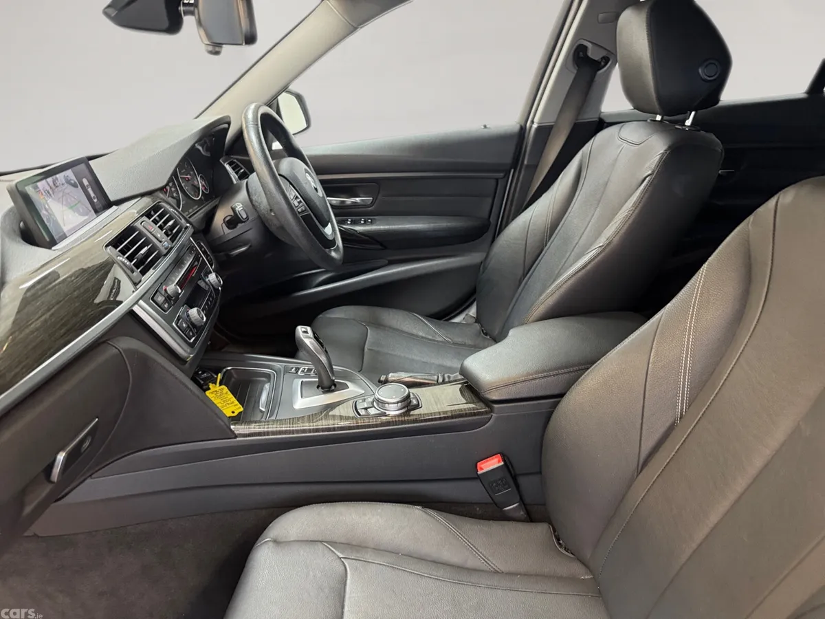 BMW 3-Series Saloon, Diesel, 2015, White
