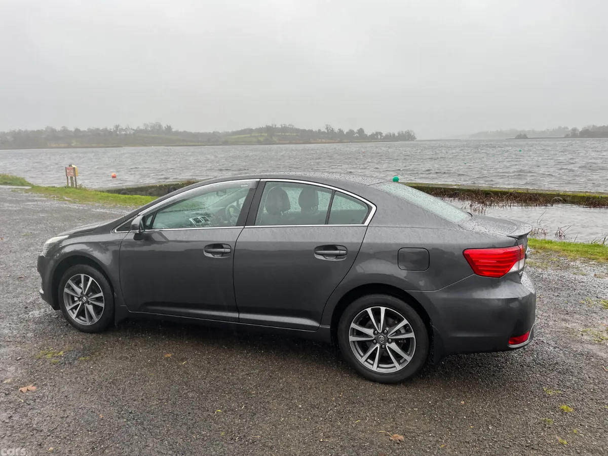 Toyota Avensis Saloon, Diesel, 2015, Grey