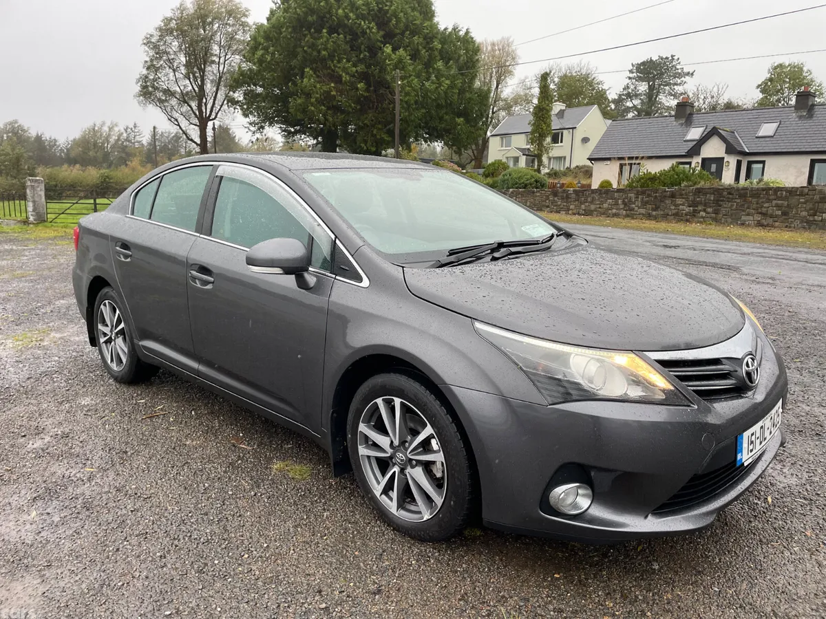 Toyota Avensis Saloon, Diesel, 2015, Grey