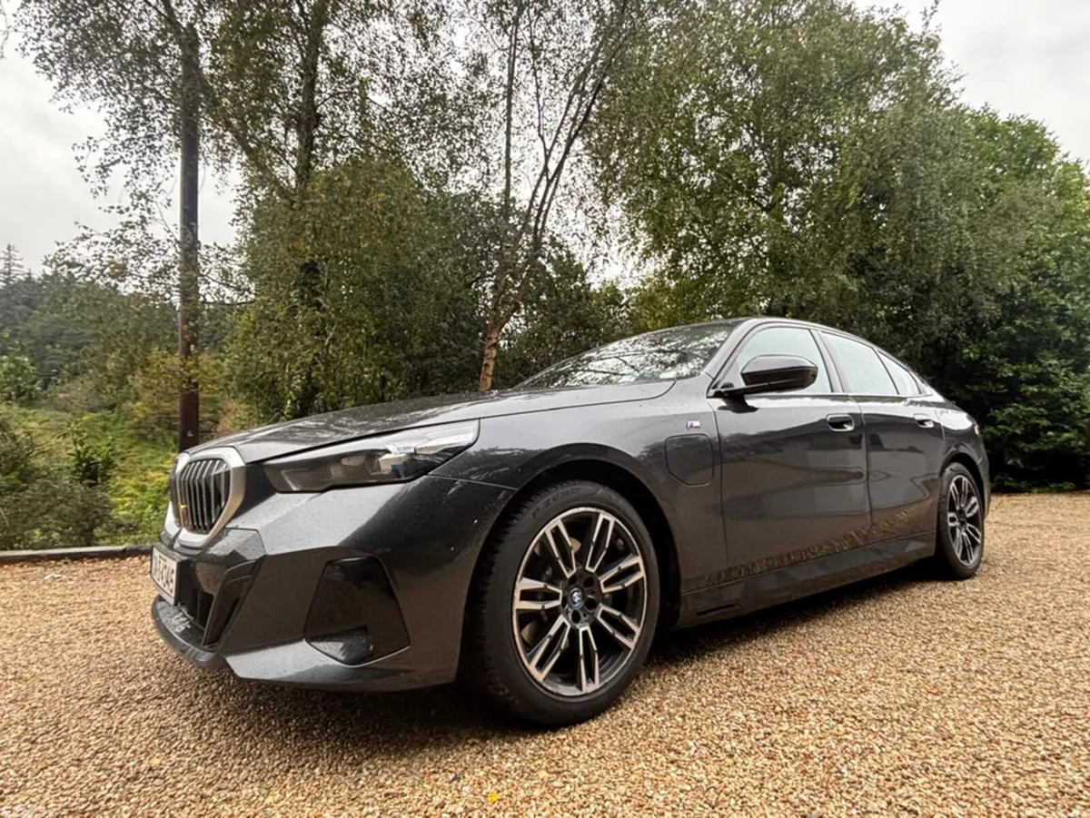 BMW 5-Series Saloon, Petrol Plug-in Hybrid, 2024, Grey