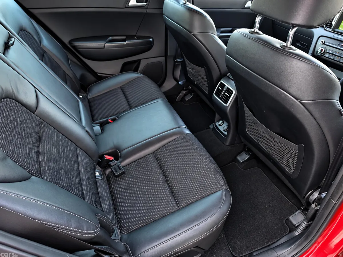 Kia Sportage SUV, Diesel, 2016, Red