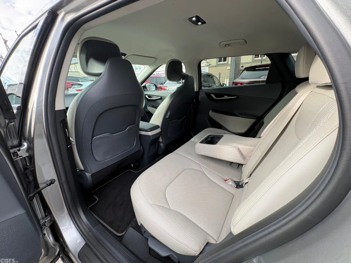 Kia EV6 Hatchback, Electric, 2024, Grey