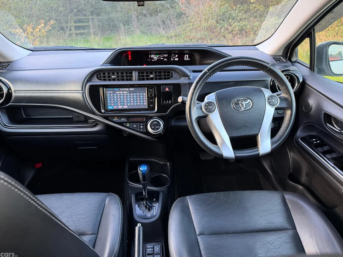 Toyota Aqua Hatchback, Petrol Hybrid, 2015, White