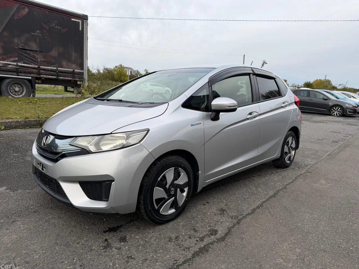 Honda Fit Hatchback, Petrol Hybrid, 2015, Silver