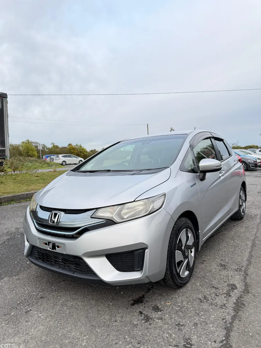 Honda Fit Hatchback, Petrol Hybrid, 2015, Silver
