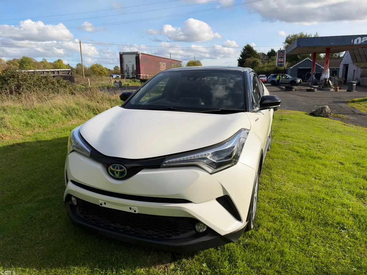 Toyota C-HR SUV, Petrol Hybrid, 2018, White