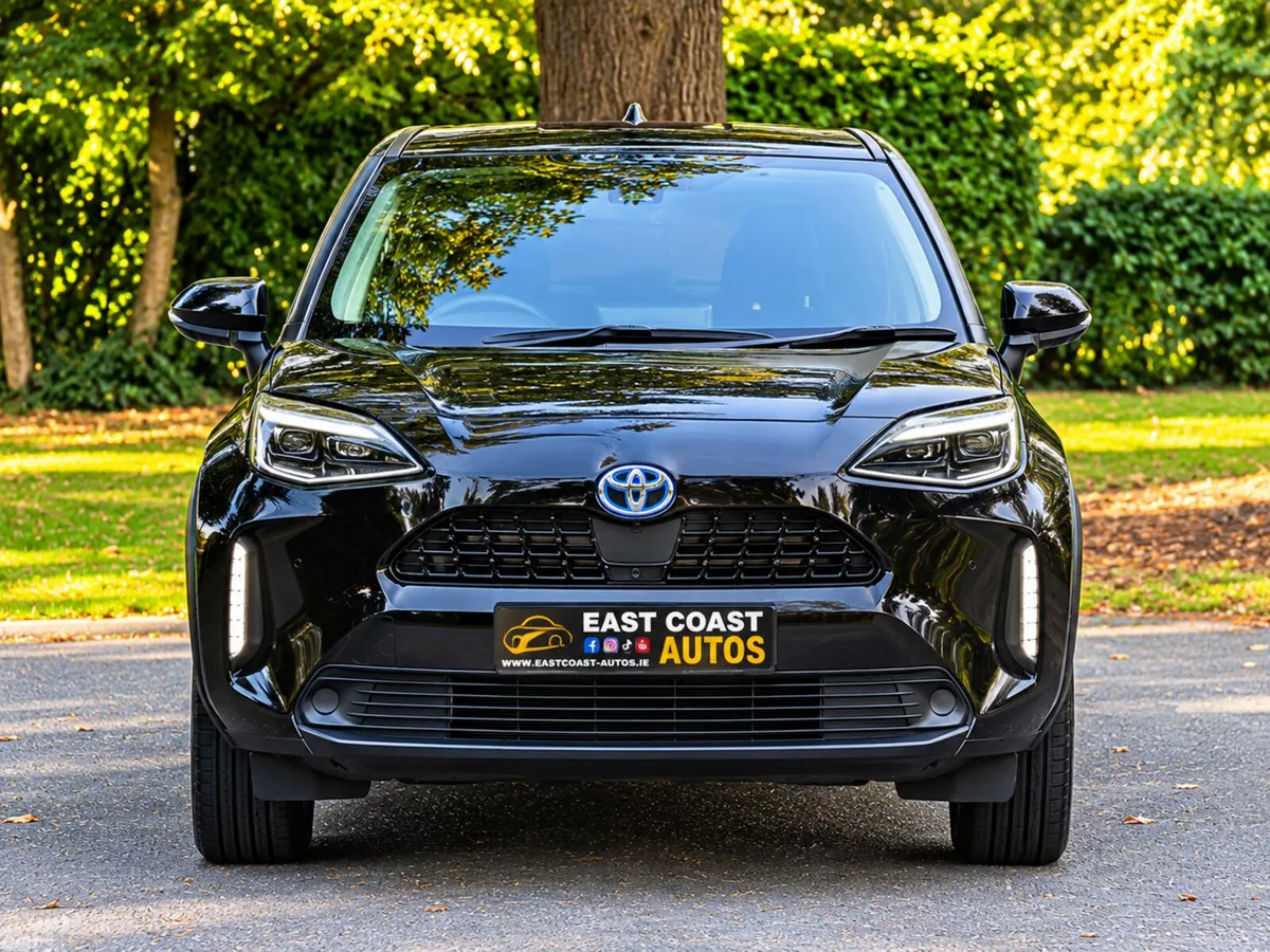 Toyota Yaris Cross Estate, Petrol Hybrid, 2021, Black