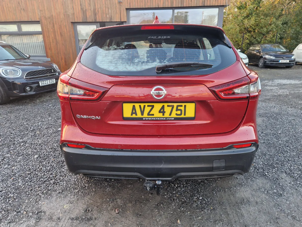 Nissan Qashqai SUV, Petrol, 2020, Red