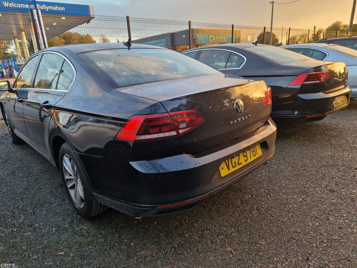 Volkswagen Passat Saloon, Diesel, 2022, Black