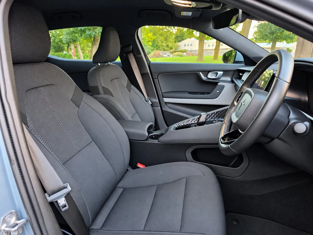 Polestar 2 Hatchback, Electric, 2022, Black