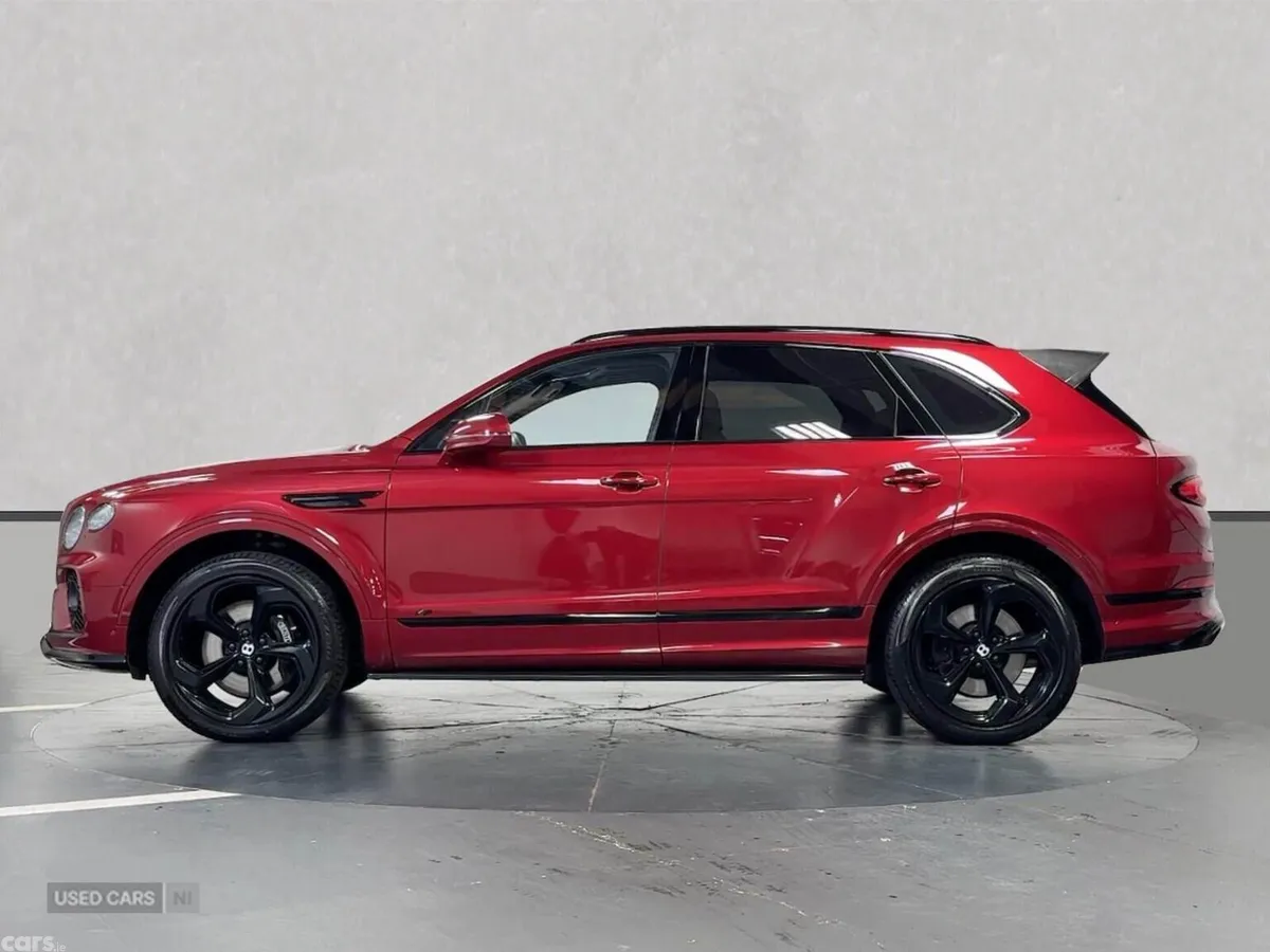 Bentley Bentayga SUV, Petrol, 2022, Red