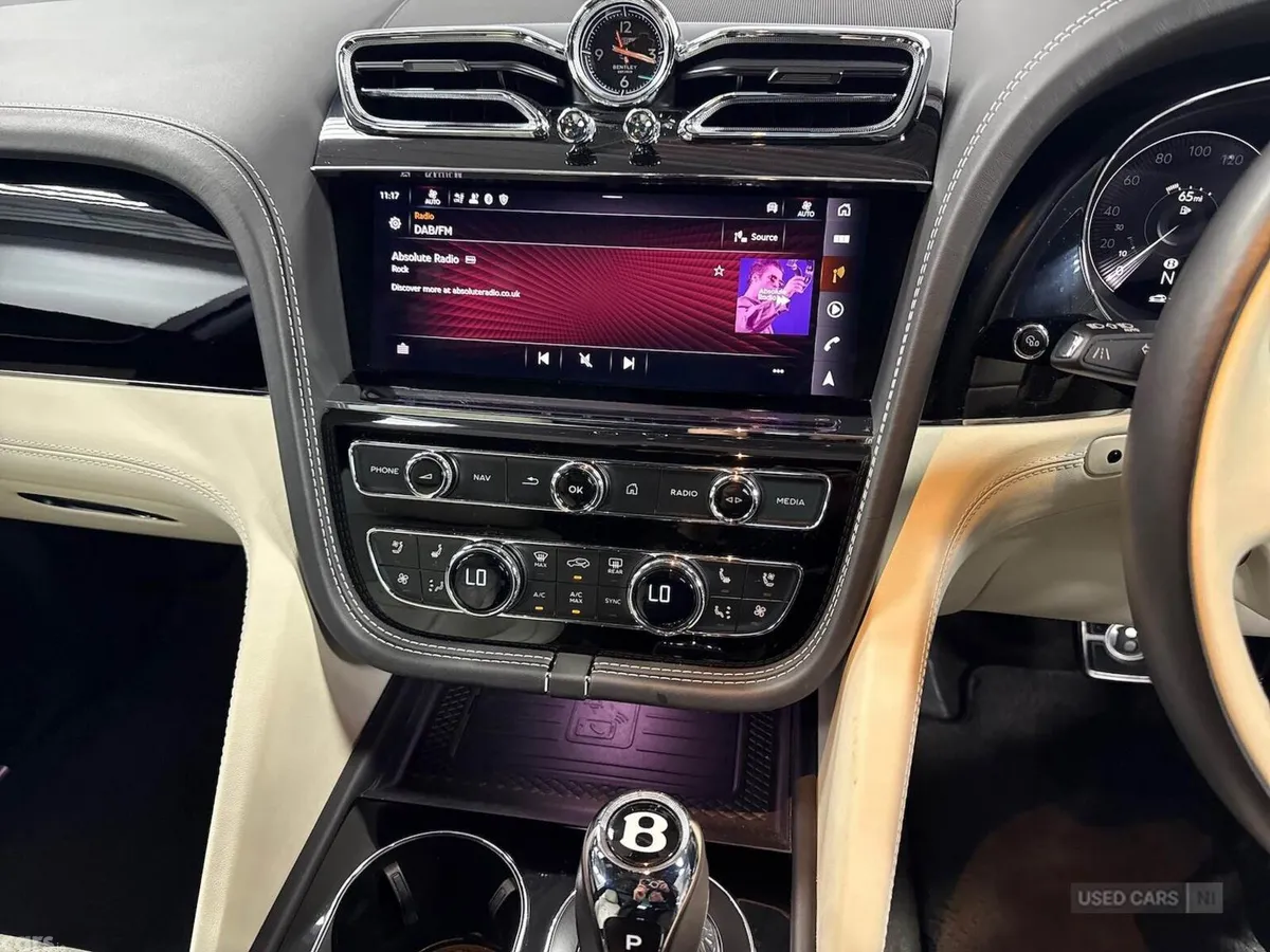Bentley Bentayga SUV, Petrol, 2022, Red