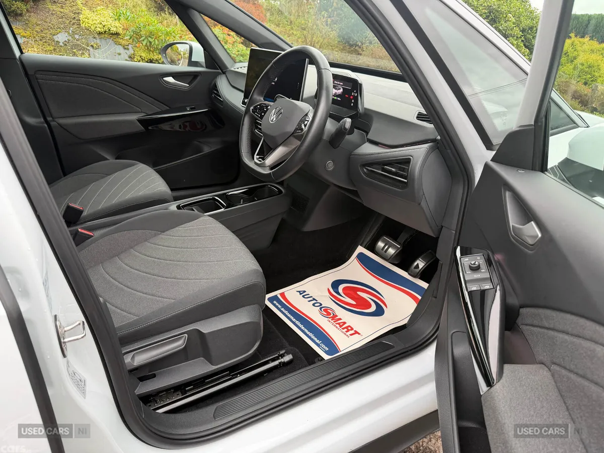 Volkswagen ID.3 Hatchback, Electric, 2024, White
