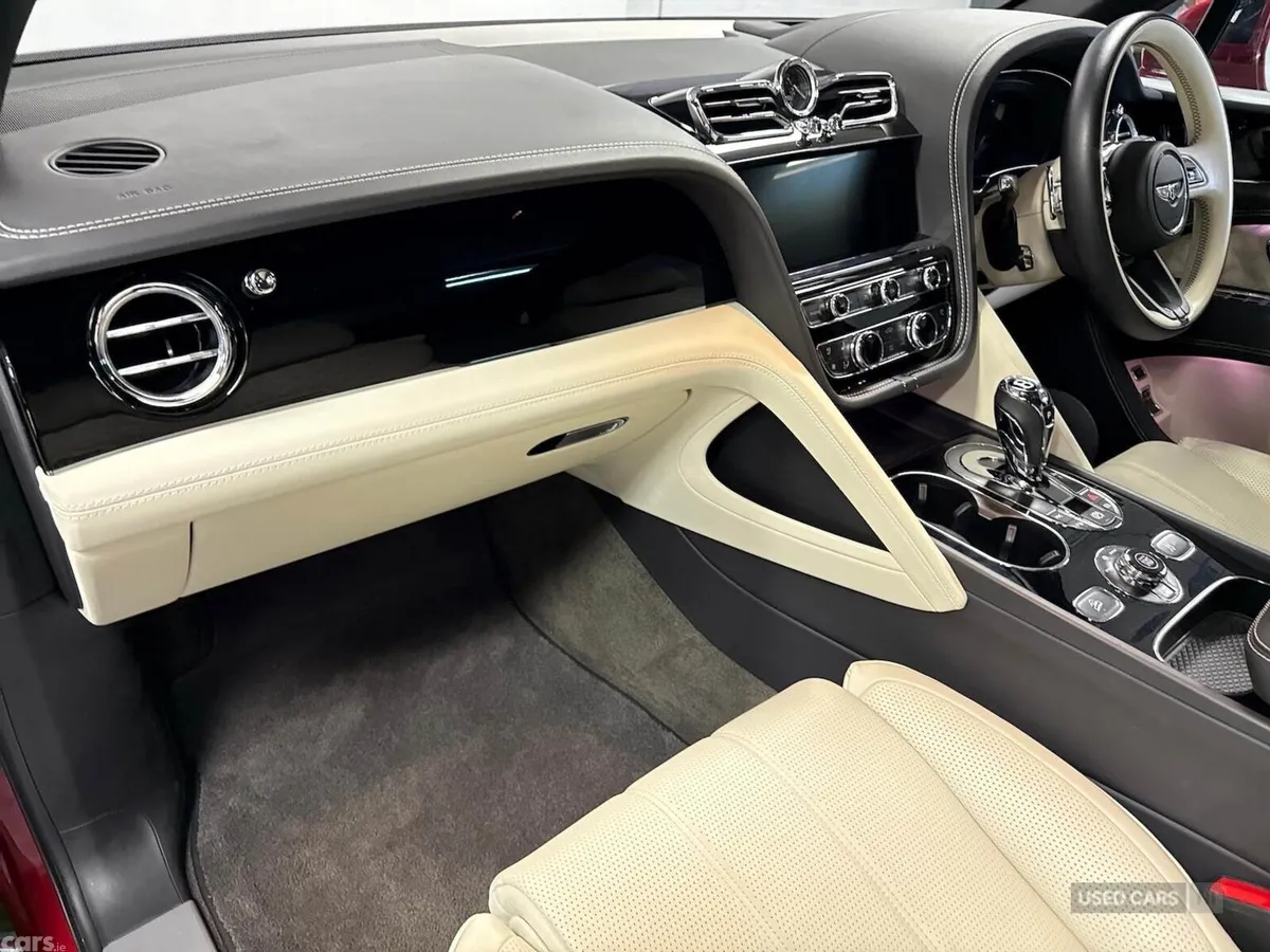 Bentley Bentayga SUV, Petrol, 2022, Red