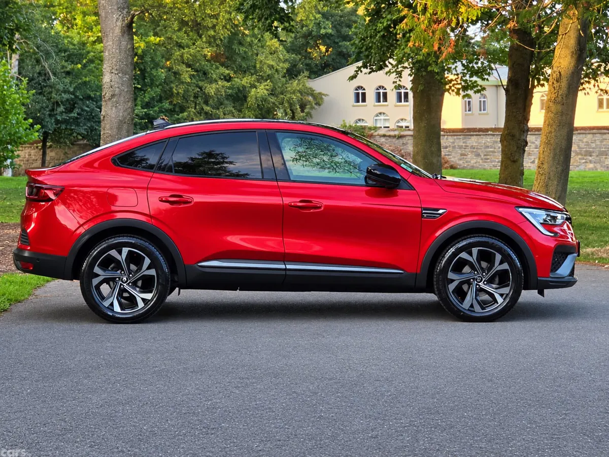 Renault Arkana Hatchback, Petrol, 2023, Red
