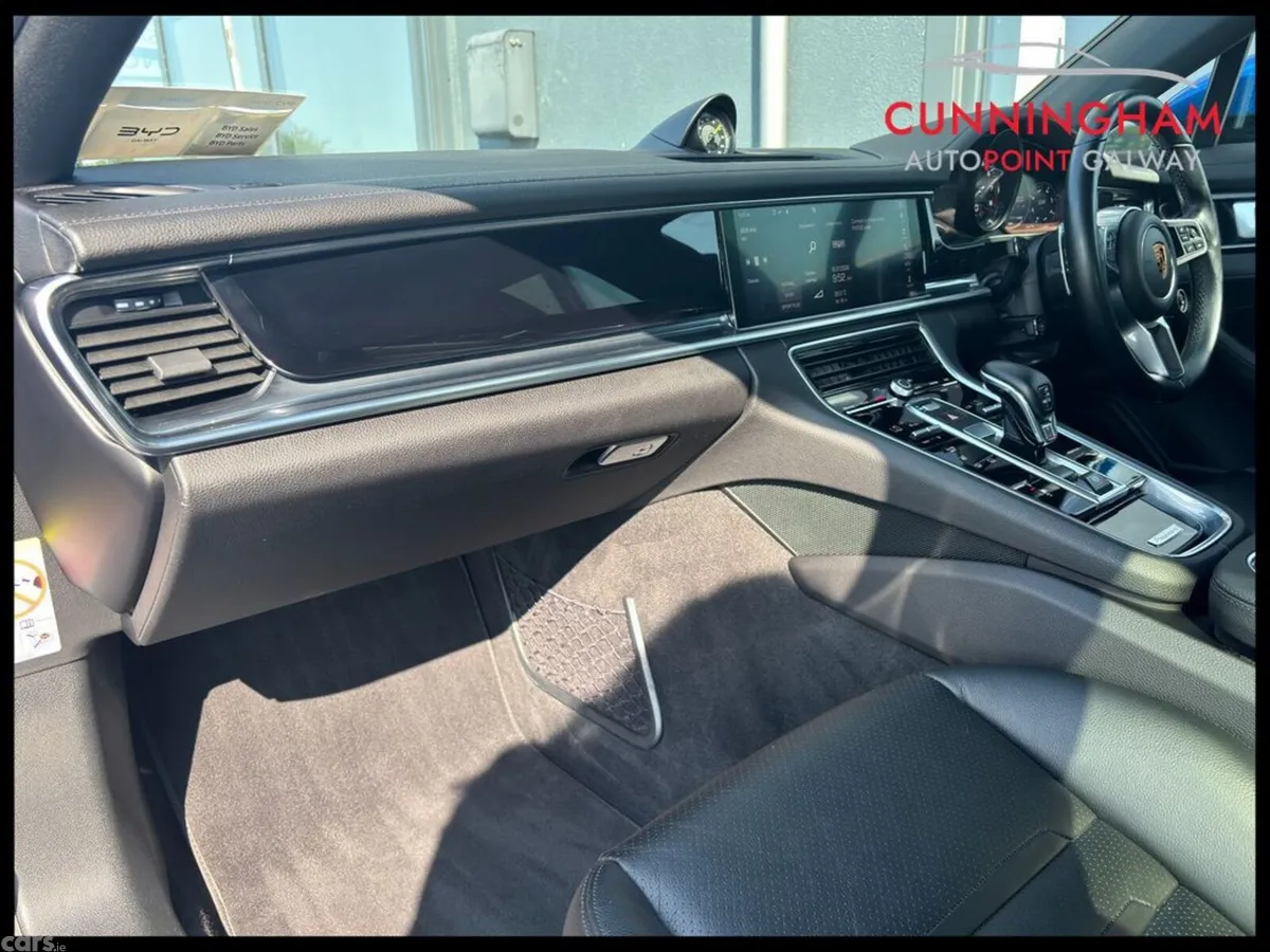 Porsche Panamera Hatchback, Petrol Plug-in Hybrid, 2018, Blue