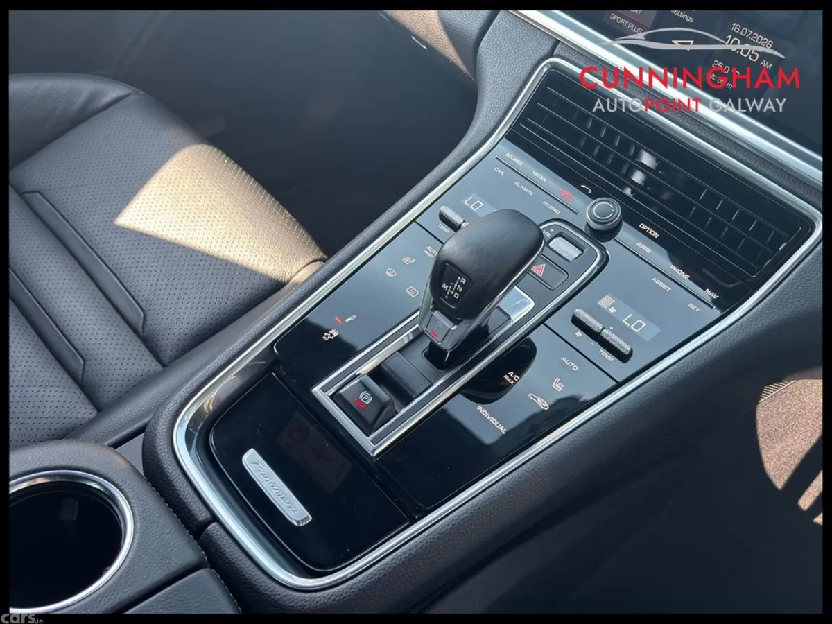 Porsche Panamera Hatchback, Petrol Plug-in Hybrid, 2018, Blue