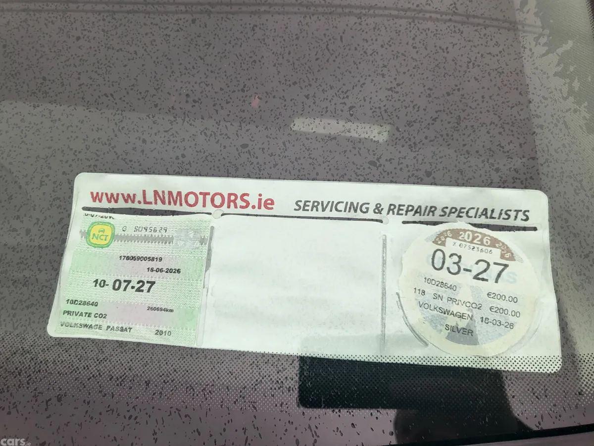 Volkswagen Passat Saloon, Diesel, 2010, Silver