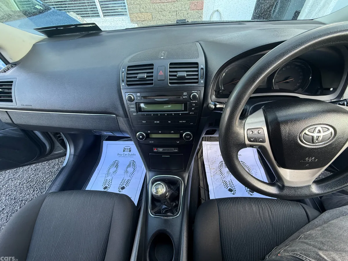 Toyota Avensis Saloon, Diesel, 2011, Grey
