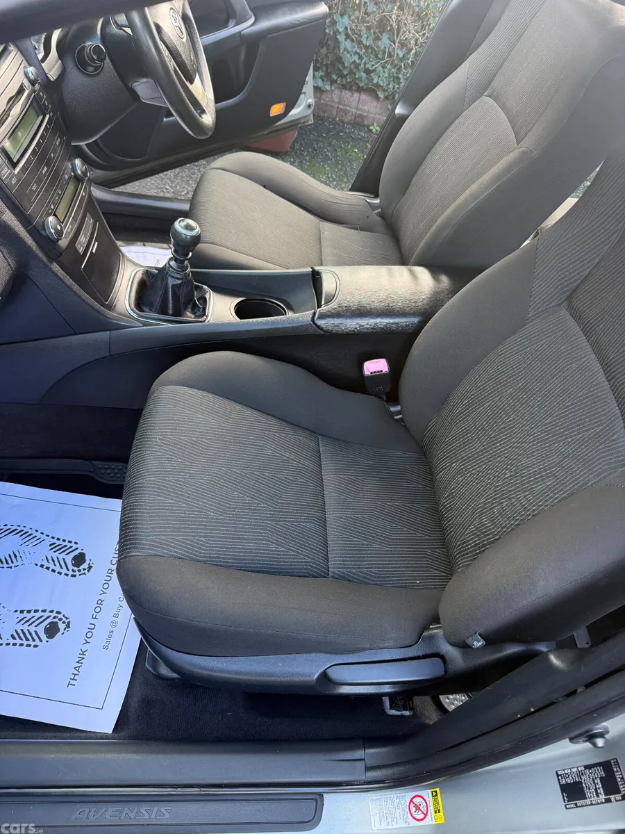 Toyota Avensis Saloon, Diesel, 2011, Grey
