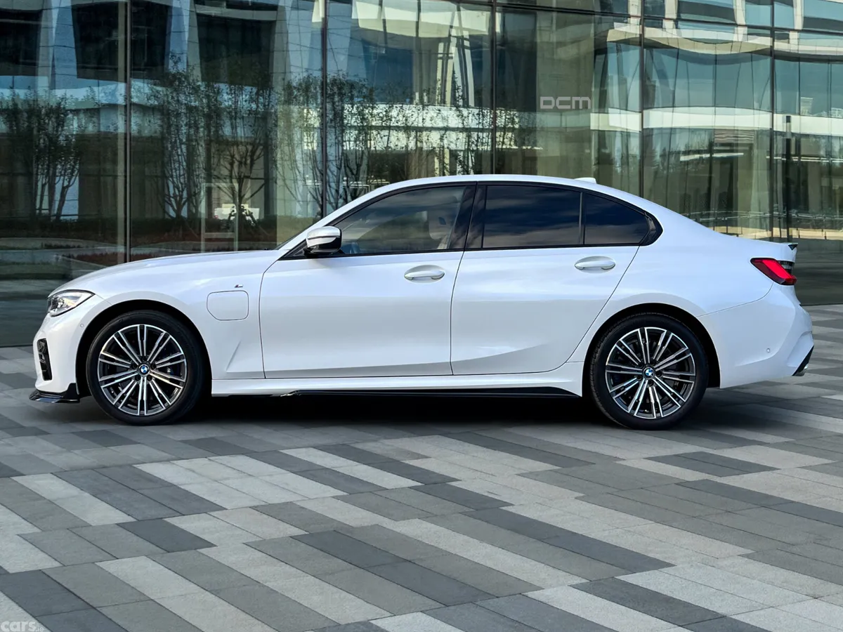 BMW 3-Series Saloon, Petrol Plug-in Hybrid, 2021, White