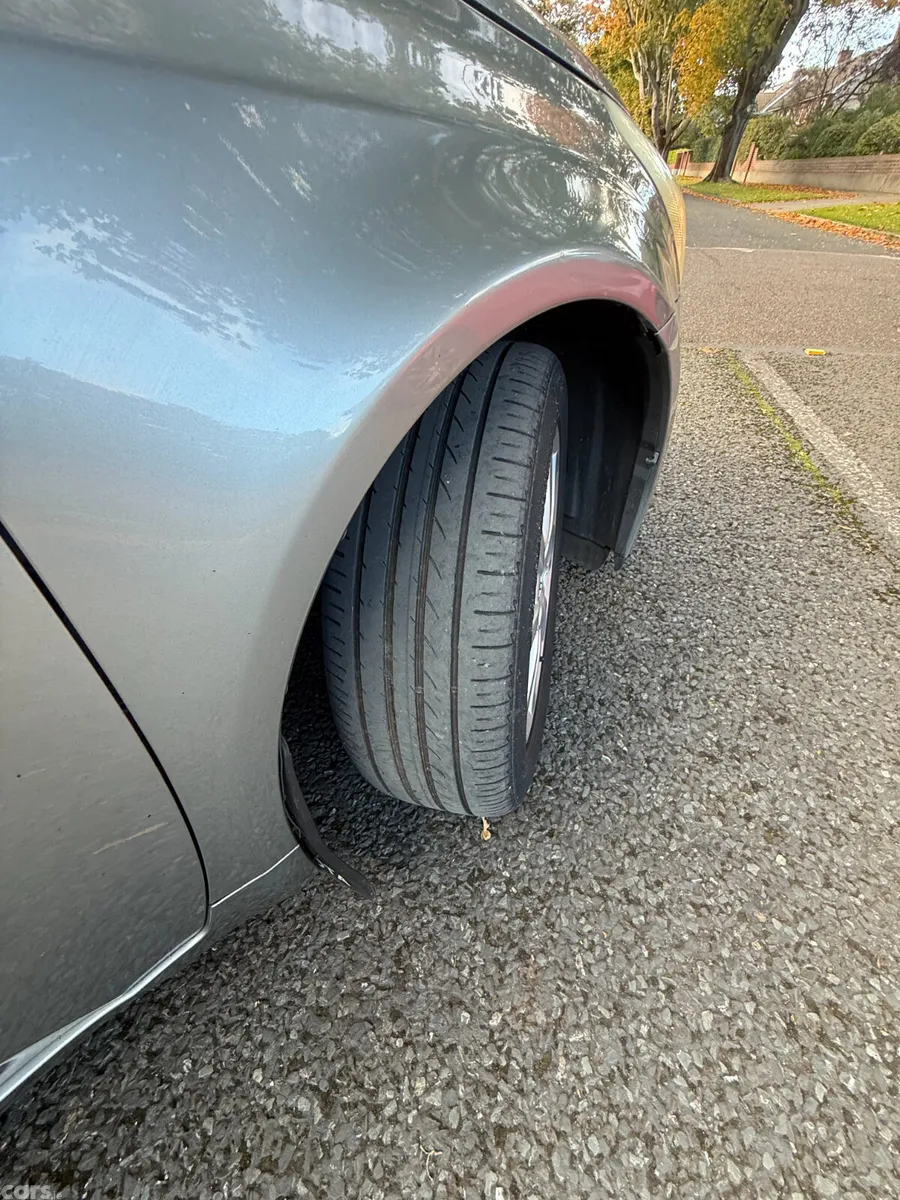 Toyota Avensis Saloon, Diesel, 2011, Grey