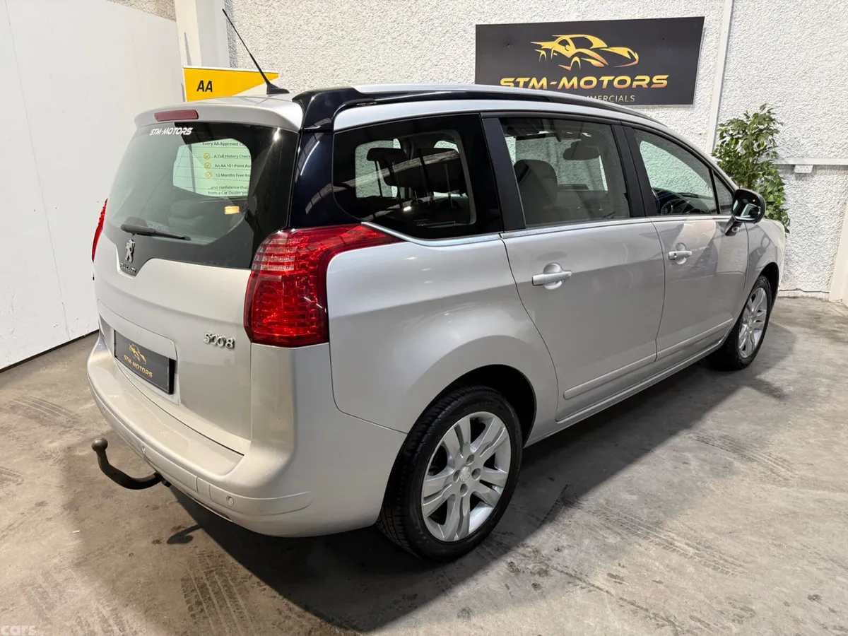 Peugeot 5008 MPV, Diesel, 2016, Grey