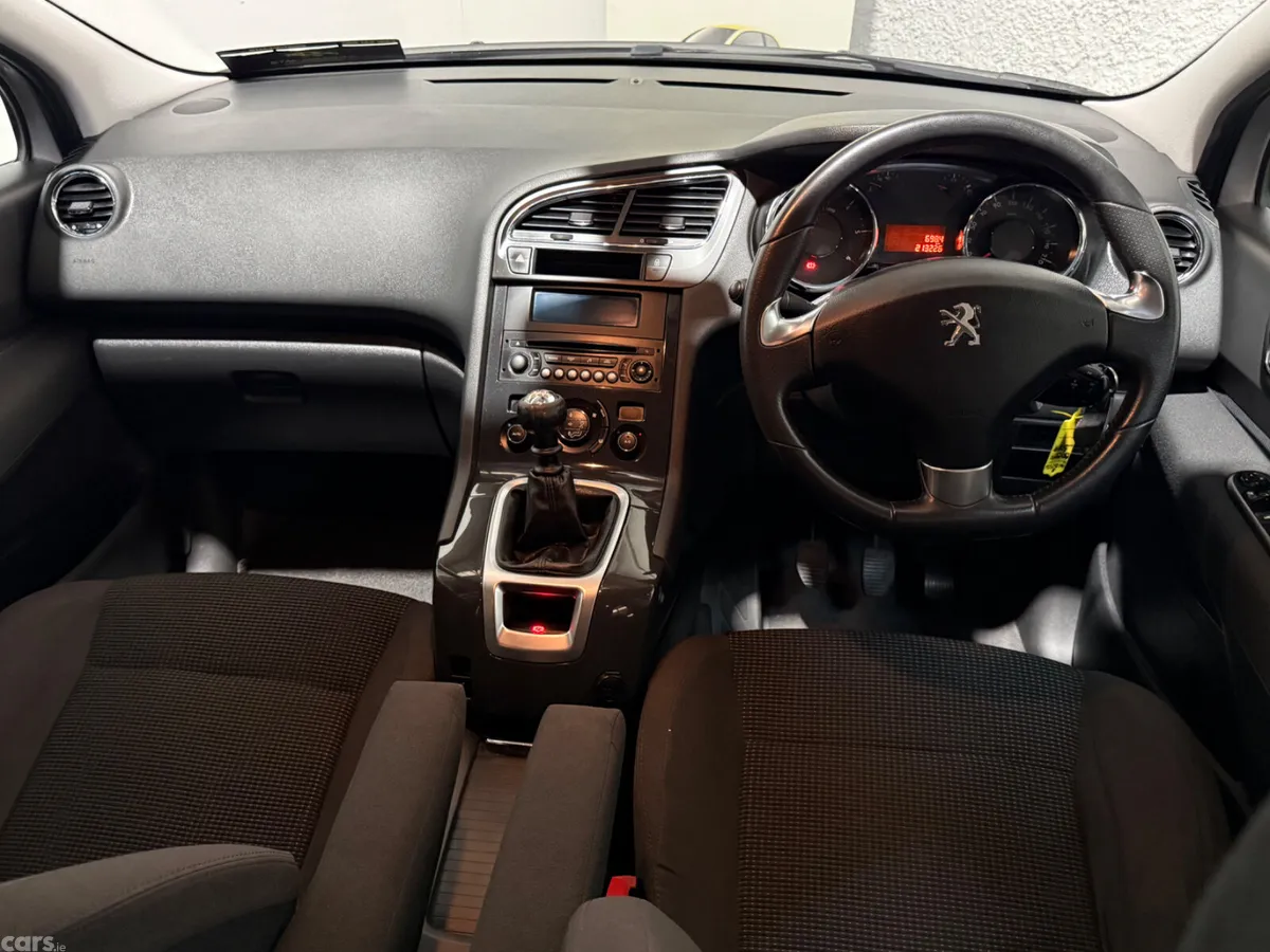 Peugeot 5008 MPV, Diesel, 2016, Grey