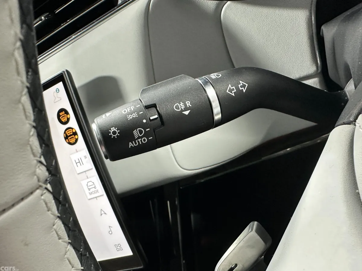 Land Rover Range Rover SUV, Petrol Hybrid, 2026, Black