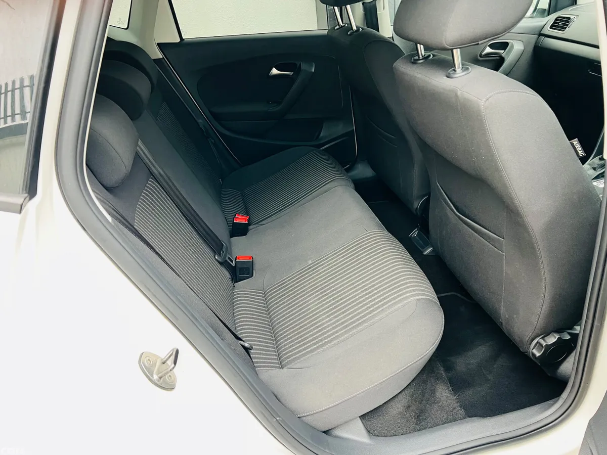 Volkswagen Polo Hatchback, Petrol, 2014, White