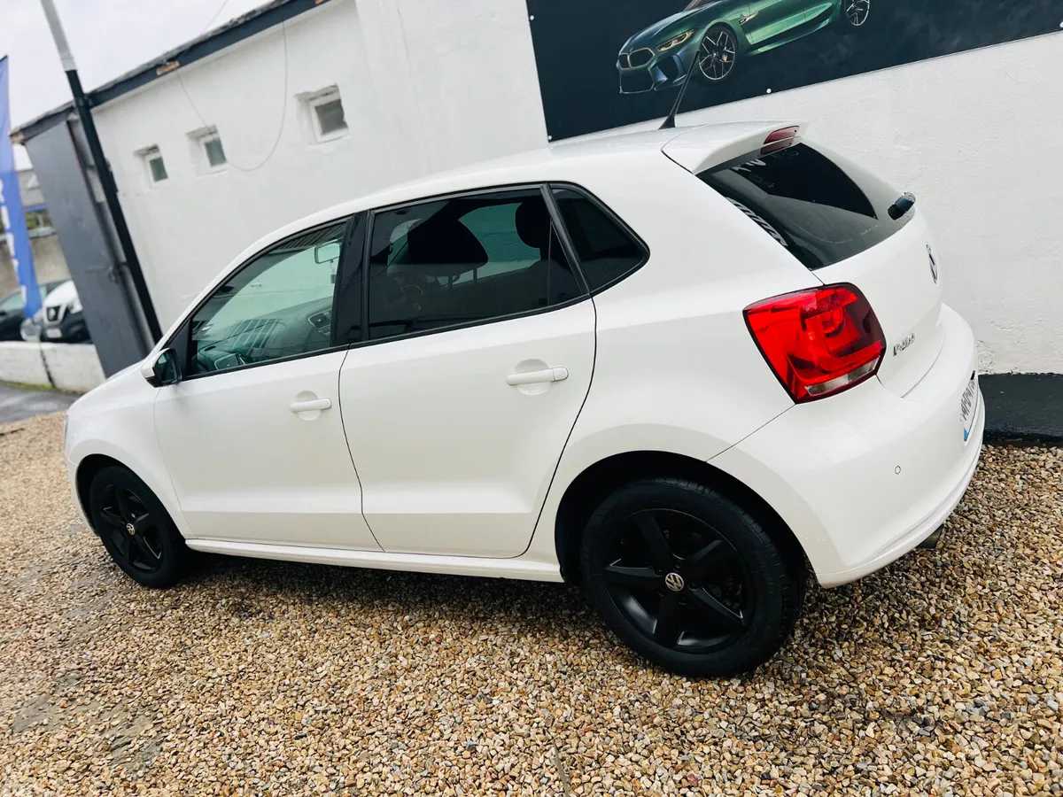 Volkswagen Polo Hatchback, Petrol, 2014, White