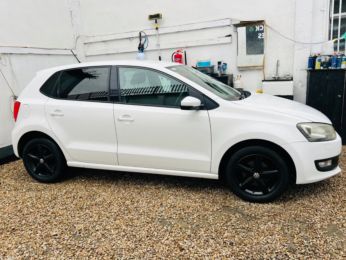 Volkswagen Polo Hatchback, Petrol, 2014, White