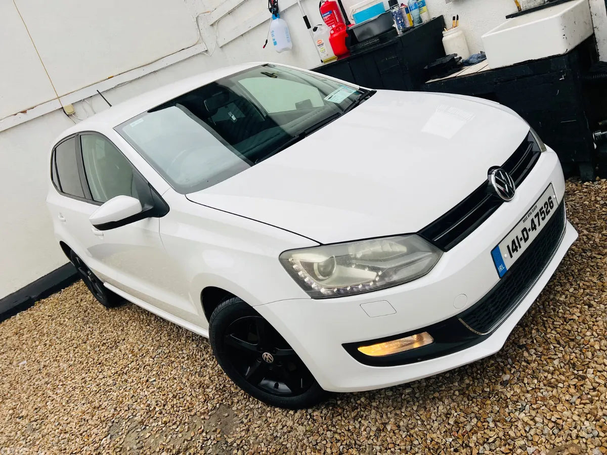 Volkswagen Polo Hatchback, Petrol, 2014, White
