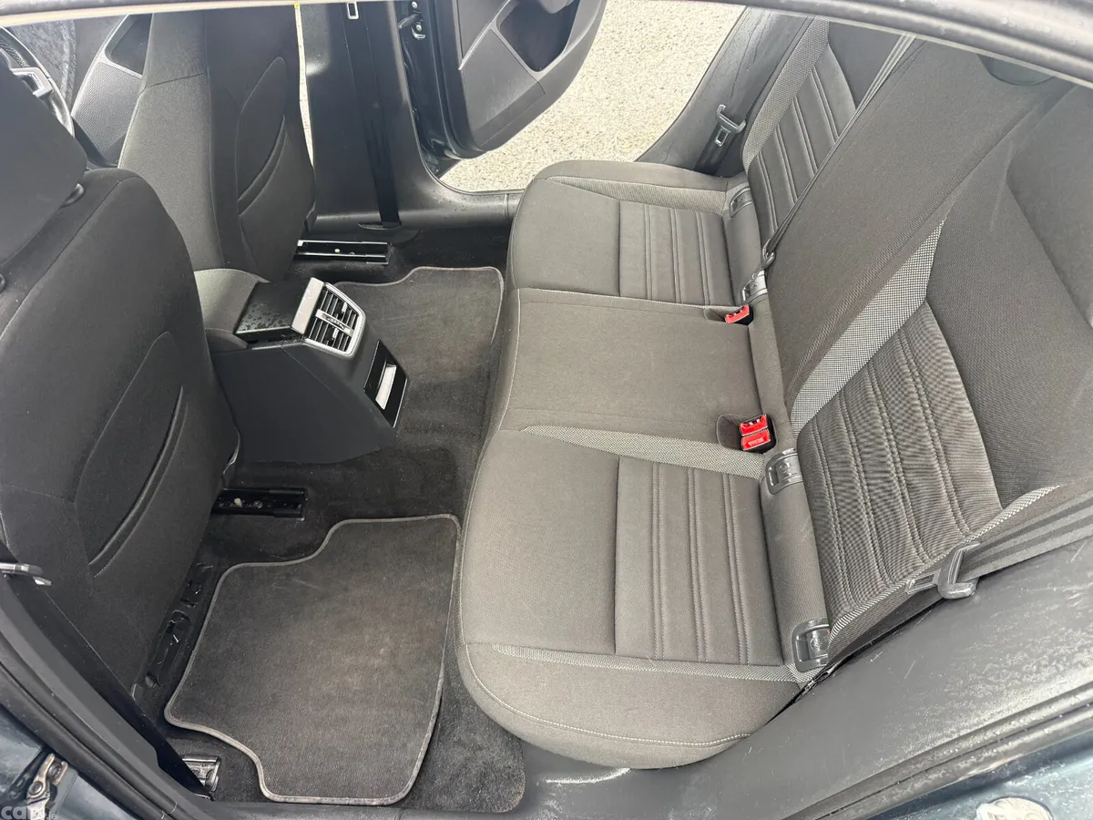 Skoda Octavia Saloon, Diesel, 2017, Grey