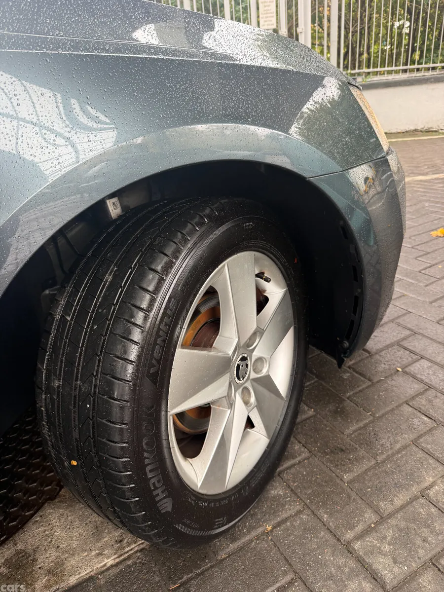 Skoda Octavia Saloon, Diesel, 2017, Grey