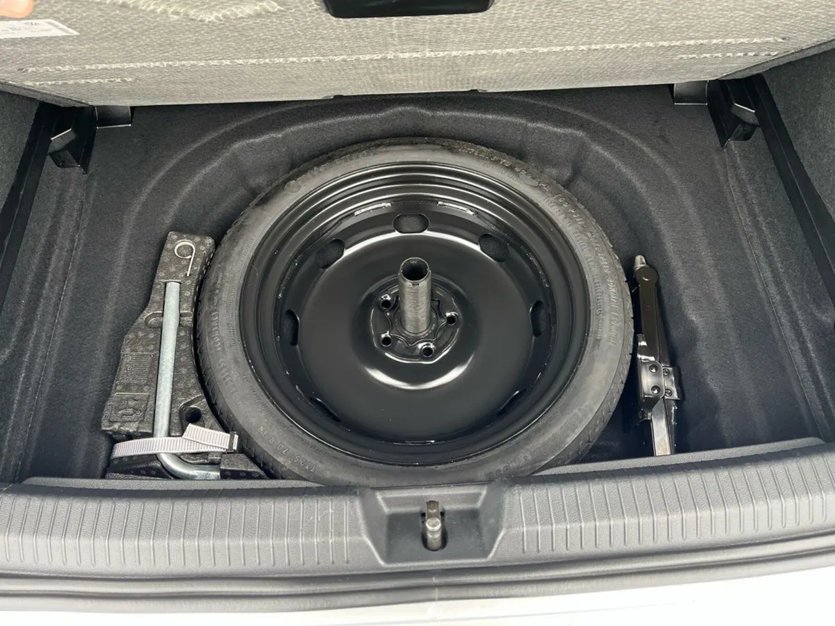 Volkswagen Golf Estate, Diesel, 2024, Silver