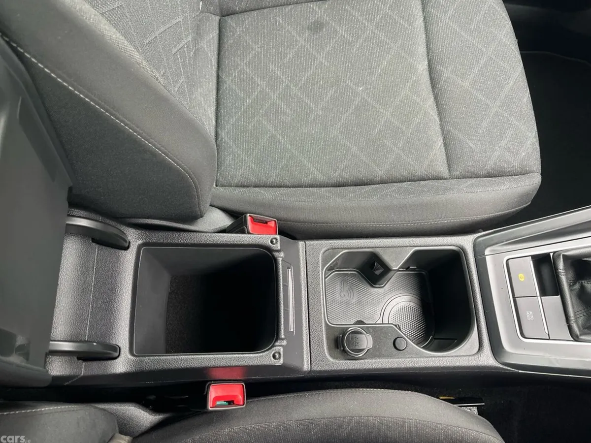 Volkswagen Golf Estate, Diesel, 2024, Silver