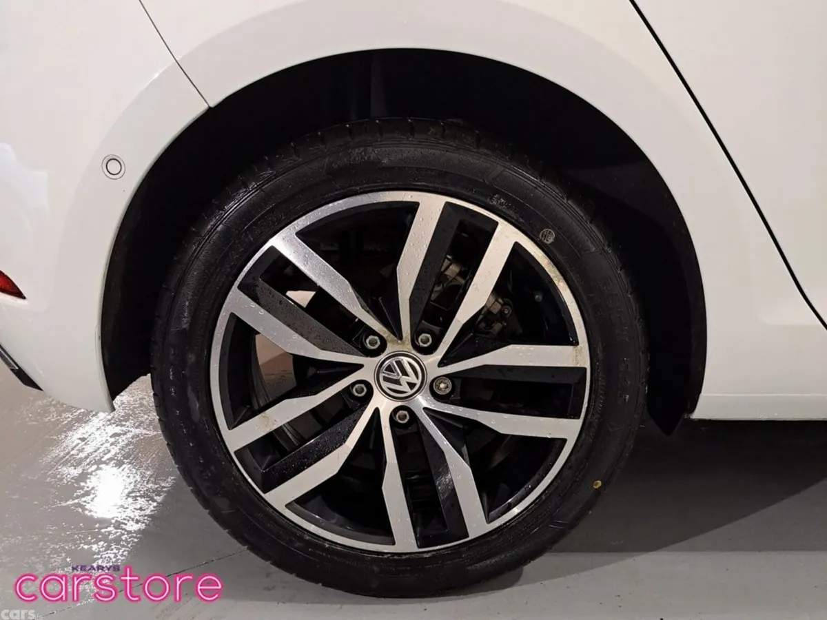 Volkswagen Golf Hatchback, Petrol, 2020, White